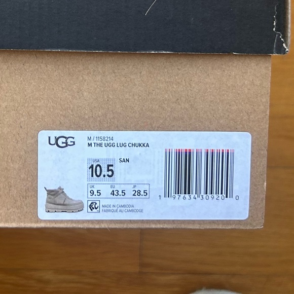 Men’s the UGG Lug Chukka Beige Lace-Up Boots Waterproof Leather Sz 10.5 NWT - Picture 2 of 4